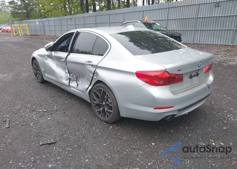 2018 BMW 530I xDrive z USA, uszkodzony, nr VIN WBAJA7C55JWC75377